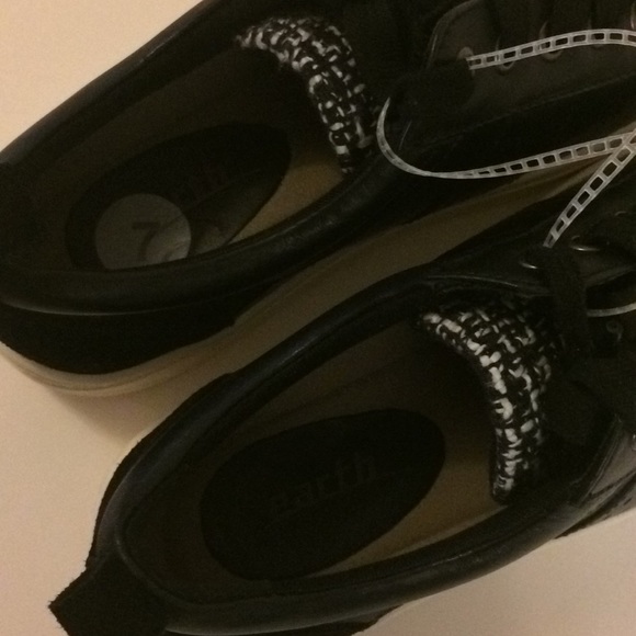 onitsuka shoes for men